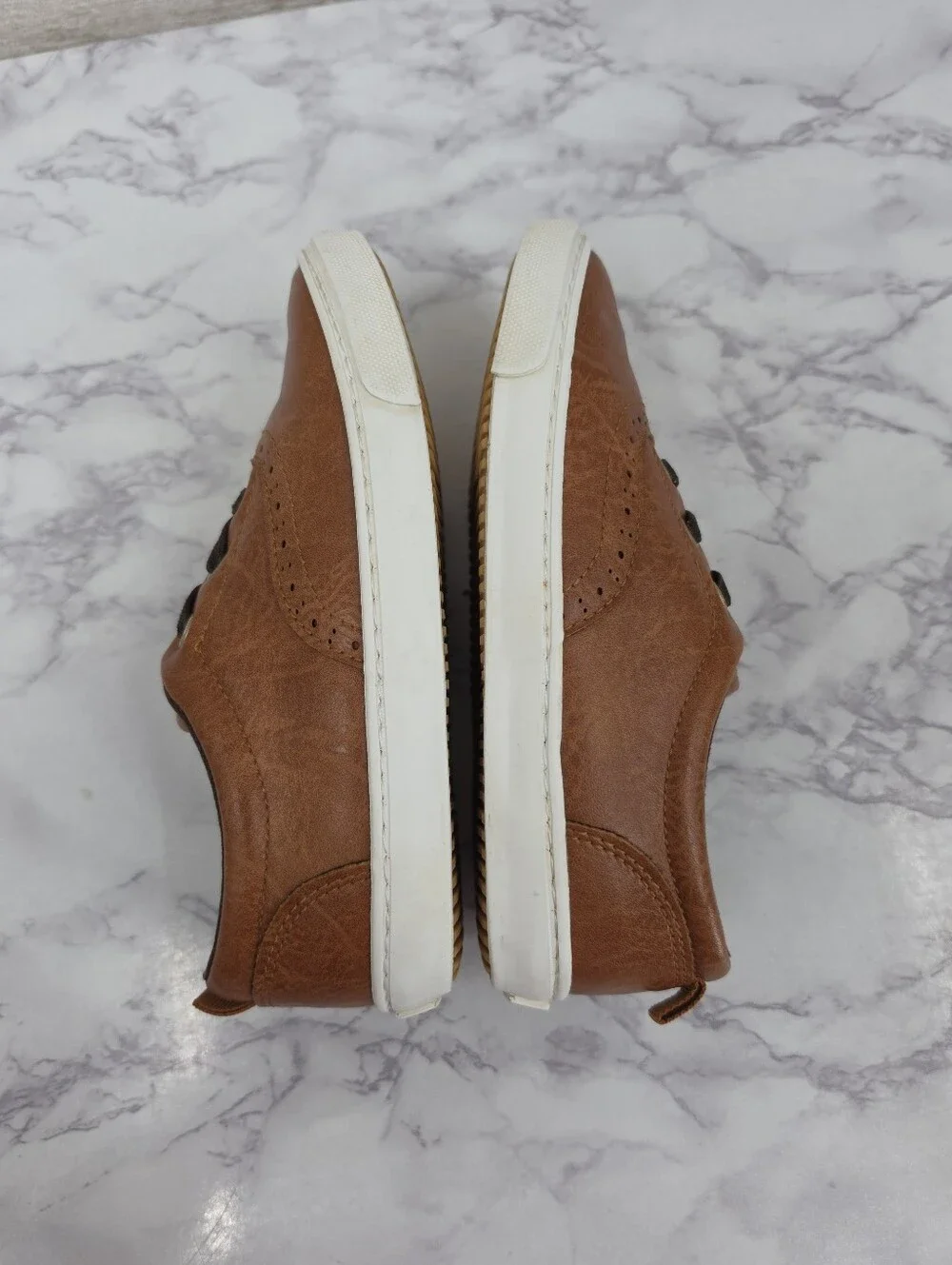Old Navy Dressy Cognac Brown Brogues Sneakers Tennis Shoes Boys Toddler Size 11